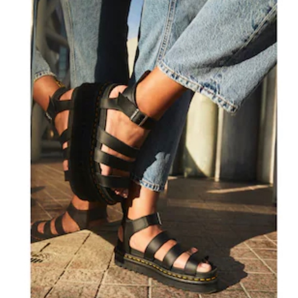 Dr. Martin's Blaire Platform Sandals size 7 fits like an 8 NWOB